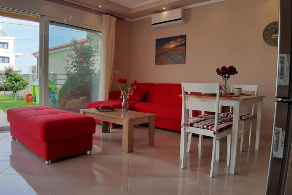 Kellys House Βίλα Νέα Πλάγια 0*,